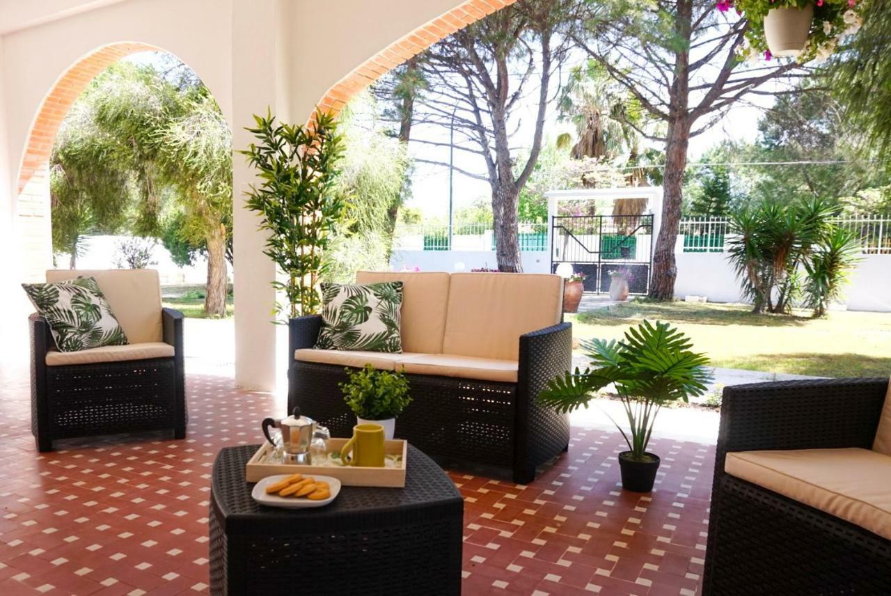 Villa Aurelia -Seafront Apartment With Patio Flumini di Quartu Ngoại thất bức ảnh