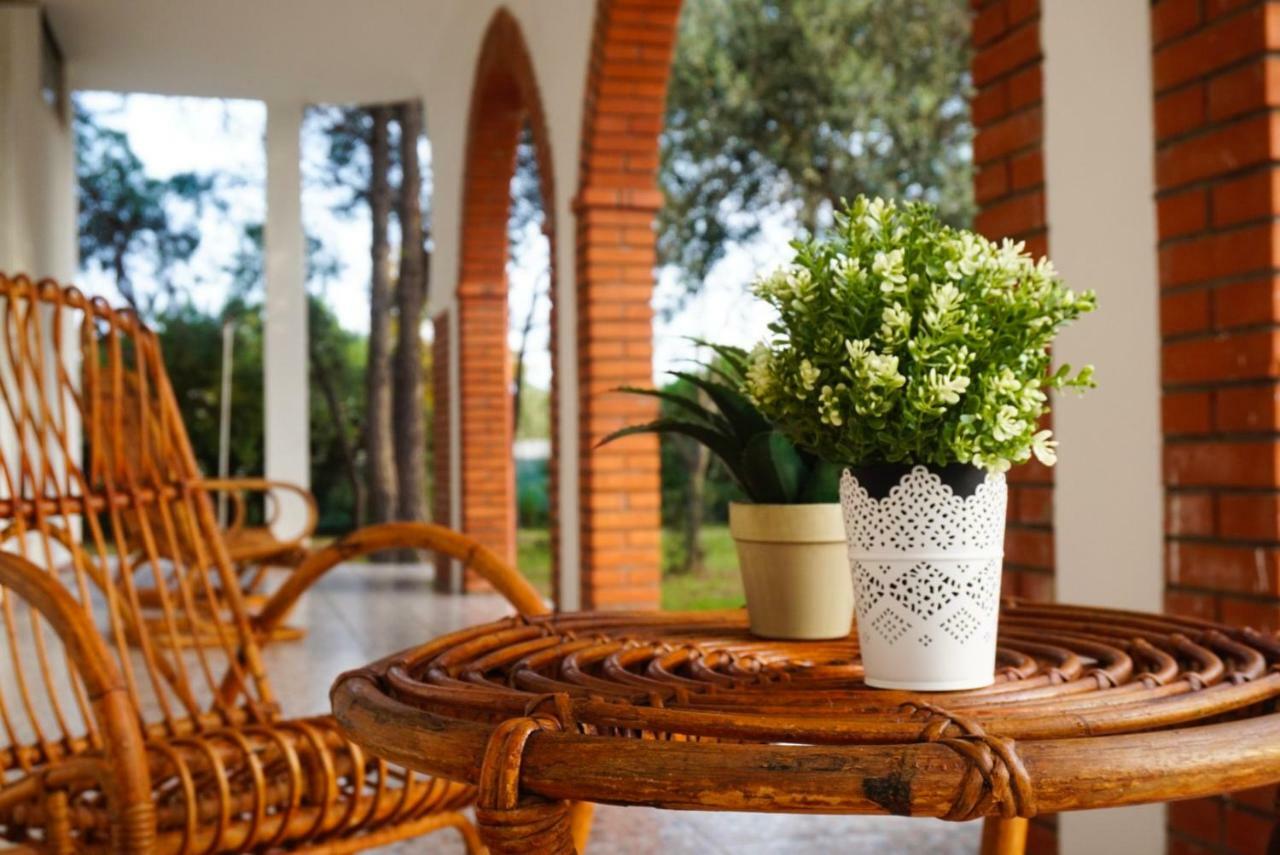 Villa Aurelia -Seafront Apartment With Patio Flumini di Quartu Ngoại thất bức ảnh