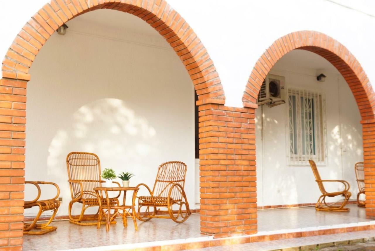 Villa Aurelia -Seafront Apartment With Patio Flumini di Quartu Ngoại thất bức ảnh